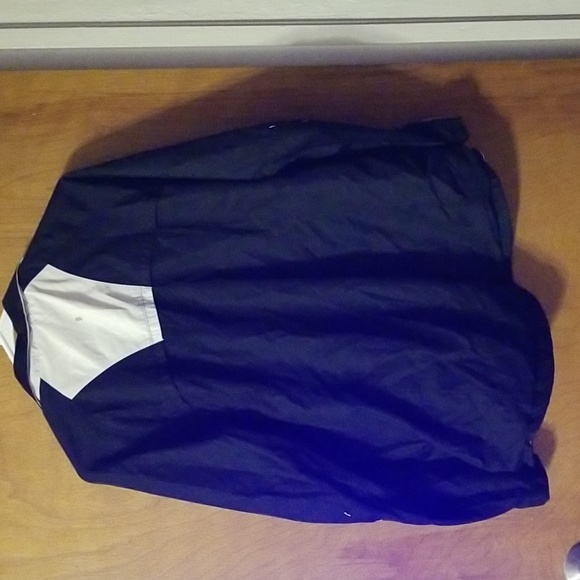 Black and White Windbreaker Jacket Small: B - Picture 4 of 4